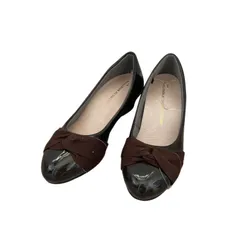 TR5 【ほぼ未使用】UNITED COLORS OF BENETTON ユナイテッド カラーズ オブ ベネトン レディース リボン ブラウン 茶色 パンプス　22cm 吸水速乾  インソール 撥水