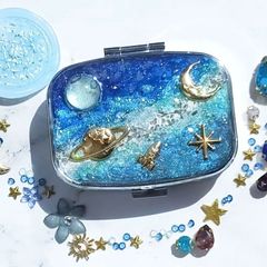 ギャラクシーピルケースver.6　ハンドメイドピルケース　レジンピルケース　レジンハンドメイド　小物入れ　薬入れ　宇宙