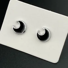 【新品】樹脂ピアス 両耳セット 金属アレルギー対応 樹脂キャッチ付 ◆ブラック シルバー 月 ムーン 可愛い  チャーム◆ワンポイント スタッドピアス◆ 樹脂ポスト 軽量 シンプル デザイン