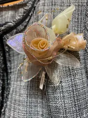 新品★花コサージュ定価¥4800のサムネイル