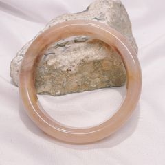 【新入荷】舎太玉バングル　天然石　内モンゴル産　内径約56.8mm