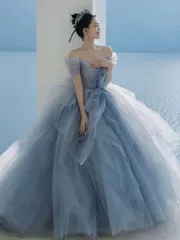 結婚式やお色直しに最適?カラードレス　ウェディングフォトにも！