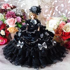 ★GWセール グレース王妃 夜のヴェールを纏う麗しき黒麗ベロアのロマンティックドールドレス