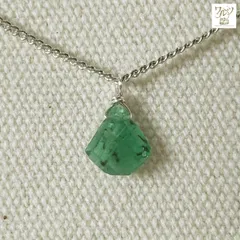 エメラルド ネックレス Ｃ