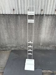 コードレスクリーナースタンド/山崎実業　yamazaki ホワイト　白　鉄製　W22 D29 H127cm プレート SV18 V15 V12 V8 V7 V6 シリーズ対応