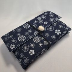 No.5003　2冊収納可能　御朱印帳ケース　仕切り　ポケット付　紺　シルバー　花　母の日