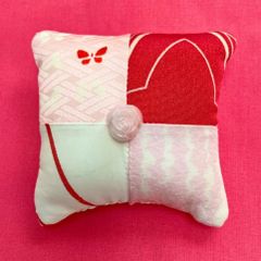 ハンドメイド　パッチde針山　お着物和柄　針山　パッチワーク　ピンクッション　着物　和雑貨　和小物　和柄