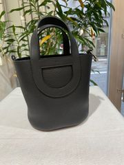 【新品】【未使用品】HERMES エルメス インザループ 18 トリヨンクレマンス×スイフト ブラック シルバー金具 W刻印 ハンドバッグ レディース 女性用 ブランド 本革 レザー カーフ 黒 希少 レア プレゼント ギフト バック
