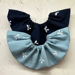 【刺繍リボンスタイ】猫スタイ　ペットスタイ　猫ちゃんスタイ　ペット用品　リボン　リボン刺繍　ネイビー　ブルー　水色　プレゼント　ギフト　可愛いペットスタイ　リボン柄　6月　梅雨　雨