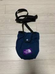 THE NORTH FACE(ザ・ノース・フェイス) 紫 ラベルに貼り付けます ショルダーバッグ