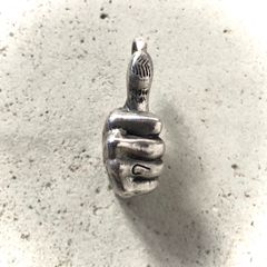 Le Corbusier open hand pin badge コルビュジエ - メルカリ