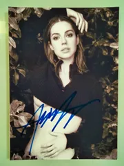 セール中…アデレード・ケイン直筆サイン入り超特大写真…Adelaide Kane DVD