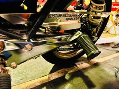 REDSTAGE オリジナル チェーンケース  GSX250ザリ、ゴキ用(鏡面ステンレス製)  REDSTAGE  GSX250ロゴ入り