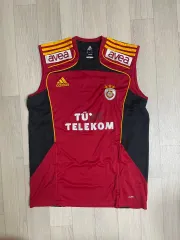 UMBRO ガラタサライユニフォームハサン・シャシュ