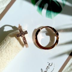 【両耳】【 ハワイアンジュエリー 】 クロス フープ ワンタッチ ピアス ( ピンクゴールド ) サージカルステンレス SUS 316L / 錆びない ニッケルフリー 金属アレルギー対応 / ハワジュ 十字架