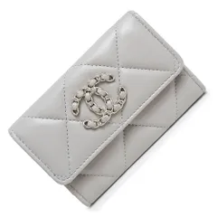 シャネル 19 ナインティーン マトラッセ フラップ カードケース 名刺入れ 定期入れ パスケース コインケース 小銭入れ 財布 ラムスキン レザー グレー シルバー金具 AP1790 CHANEL（新品・未使用品）