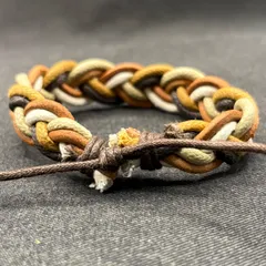 牛革製レザーブレスレット腕周り20cmまで対応