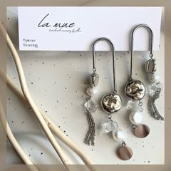 ＊ニュアンスメタル モード ハンドメイドピアス クリア 天然石 クォーツクリスタル 淡水パール タッセルチェーン ロング 個性的 アレルギー対応