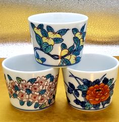 伊万里焼　泰仙窯　色絵鍋島蕎麦猪口三柄揃い