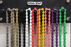 KMC　Z410 COLOR CHAIN