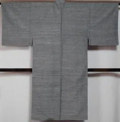 男着物 結城紬 未使用品 袷・単衣 ２点 セット Sサイズ 銀鼠色 杢 正絹 メンズ 着物 紬 【 中古】【男着物 メンズ着物 和服 男 メンズ着物セット アウトレット メンズ 着物 リサイクル着物 男物 きもの天陽】のサムネイル
