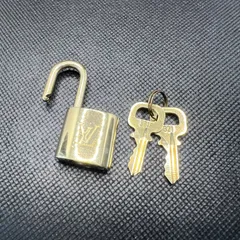 ✴︎321番✴︎ LOUIS VUITTON ルイヴィトン カデナ パドック 南京錠 鍵2本 321番