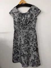 M6  ungaro/SOIE 東京ｿﾜｰﾙ　♡ｾﾐﾌｫｰﾏﾙにﾋﾟｯﾀﾘ、ｵｼｬﾚなﾜﾝﾋﾟｰｽ♡　40表示ですが、小さめ