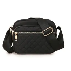 ショルダー　ミニショルダー　キルティング　キルティングバッグ　ミニ　ブラック　サコッシュ　ポシェット　ミニバッグ　男女兼用　メンズレディース　肩掛け　斜めかけ ナイロン 収納 オシャレ ポケット多い 人気 使いやすい 小物 スマホ 薄型 軽量 男女兼用 頑丈