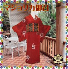 【マジョリカ御召】赤色にキラキラの花柄の着物
