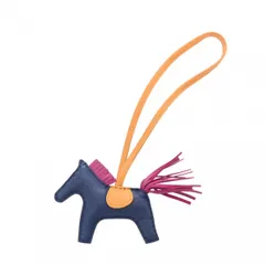 エルメス ロデオ PM バッグチャーム  ブルーサフィール/ローズパープル/ナチュラルサブレ C刻印(2018年頃) レディース アニョーミロ  キーホルダー