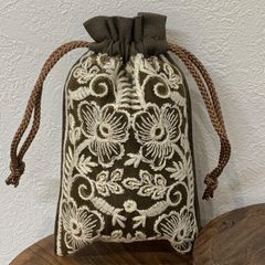 ☆記念価格☆ハンドメイド☆インド刺繍☆ミニ巾着☆ホワイトデー　プレゼント