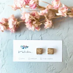 淡い イエロー 美濃焼 タイル 金継ぎ ライン ピアス イヤリング ノンホールピアス スクエア 小ぶり 小さい シンプル 陶器 黄色 ゴールド 金 ビーズ パール 華やか 上品