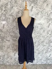 美品　Theory Luxe　セオリーリュクス　ワンピース　フレアスカート　ノースリーブ　Ｖネック　薄手　総柄　ハート　フレア　裏地有　春　夏　秋【size 38】　ネイビー　紺　ホワイト　白