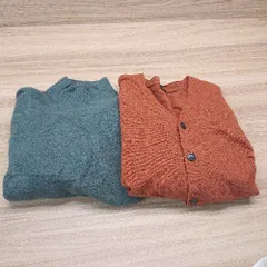 ◇ 《 UNIQLO ユニクロ まとめ売り2点セット サイズM シンプル 無地 Ⅴネック セーター カーディガン レディース 》 E 【1310300014331】