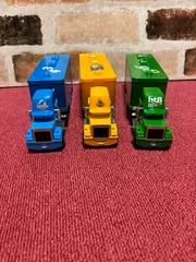 新品未使用　カーズ　マックトラック　トレーラー　キング、チック、クルーズラミレス　3台セット