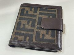 フェンディ FENDI ズッカ2つ折り財布 【中古】 【財布】 【送料無料】