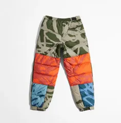 2025年最新】north face kaws ヌプシの人気アイテム - メルカリ