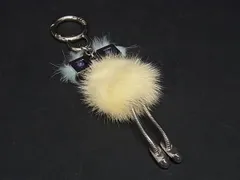 □新品□未使用□ FENDI フェンディ バッグバグズ ミンクファー バッグチャーム キーホルダー イエロー系×マルチカラー AS6694 - メルカリ