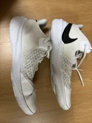 ナイキバレーボールシューズ美品 定価16500円 日本限定発売 ゴールデンサイズ NIKE ナイキ
