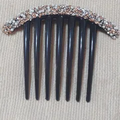 新品未使用☆ラメとパールがポイント☆夜会巻きに☆オシャレに決まります☆これからのシーズンに☆ヘアコームかんざし☆