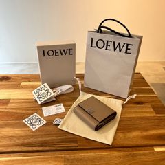 LOEWE　ロエべ　アナグラム　スクエア   ウォレット　ベージュ