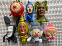 こびとづかん　おすわりマスコット　2 フィギュア　小人図鑑　こびと図鑑　こびとずかん　おもちゃ　カプセルトイ　ガチャガチャ　ガチャ　ガシャポン　イチゴクレナイ　シノビイエコビト　バイブスマダラ　アラシクロバネ　タカラコガネ　カクレケダマ　カクレモモジリ