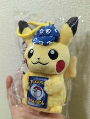 海外限定　ポケカ　ピカチュウ　ぬいぐるみ　マスコット