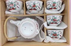 有田焼　湯呑み5客･土瓶１個　湯飲み　急須　御茶器　哲山作　花柄　赤絵