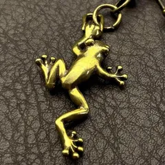 真鍮 キーホルダー キーリング ヴィンテージ ビンテージ アンティーク レトロ 真鍮製 縁起物 金運 ハンドメイド ペンダントトップ 置物 チャーム 蛙 カエル かえる 持ち手 97