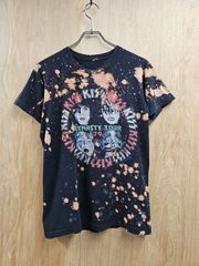【US古着】KISS DYNASTY TOUR 1979 T-Shirt | キッス ダイナスティ ツアー 両面プリント ブリーチ加工 半袖 Tシャツ バンドT ブラック タイダイ柄  S