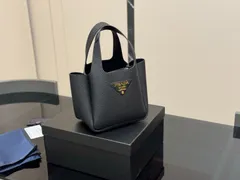 【今日特価】Prada レザー トートバッグ！国内送料無料！限定在庫セール価格です！