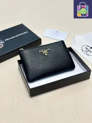 【今日特価】Prada プラダ コインケースシリーズ 牛皮を採用する