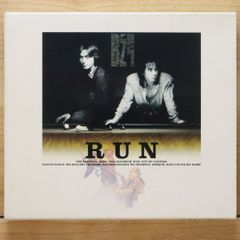 B'z/［RUN初回限定盤］と［IN THE LIFE初回限定盤］ - メルカリ