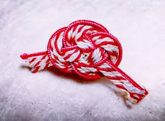 和風 縁起の良い飾り結びのピンズ あわじ結び 組み紐 ヘアピン 指輪 紅白 祝い